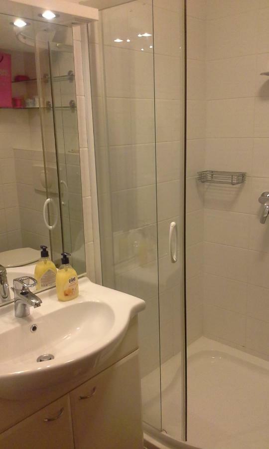 Apartament Maja *